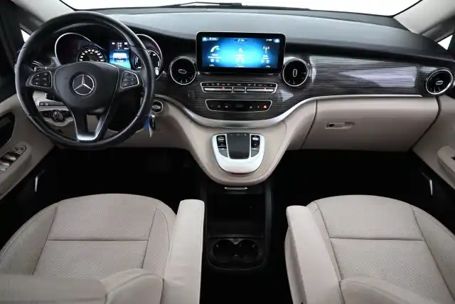 Harmaa Tila-auto, Mercedes-Benz EQV – VAR-20377