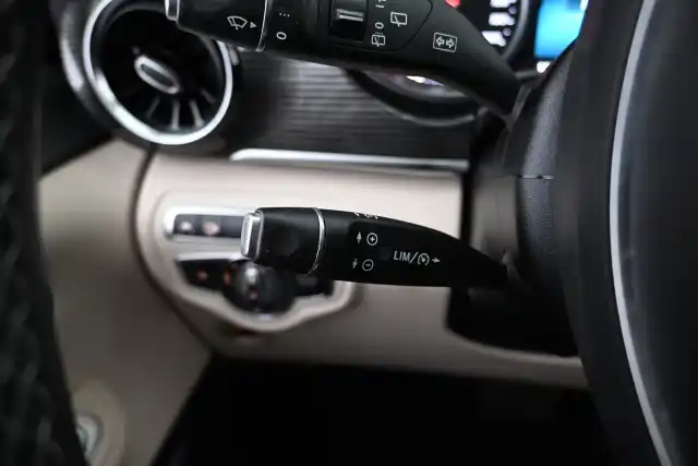 Harmaa Tila-auto, Mercedes-Benz EQV – VAR-20377