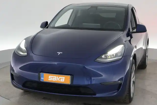 Sininen Maastoauto, Tesla Model Y – VAR-20488