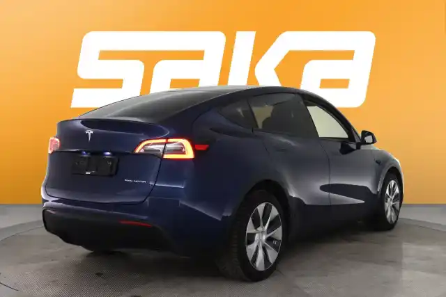 Sininen Maastoauto, Tesla Model Y – VAR-20488