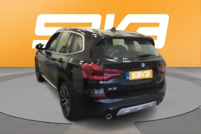 Musta Maastoauto, BMW X3 – VAR-20557