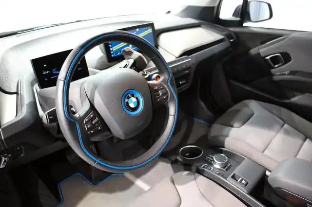  Viistoperä, BMW I3S – VAR-20610