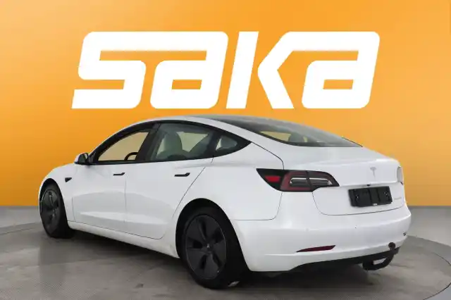 Valkoinen Sedan, Tesla Model 3 – VAR-20660