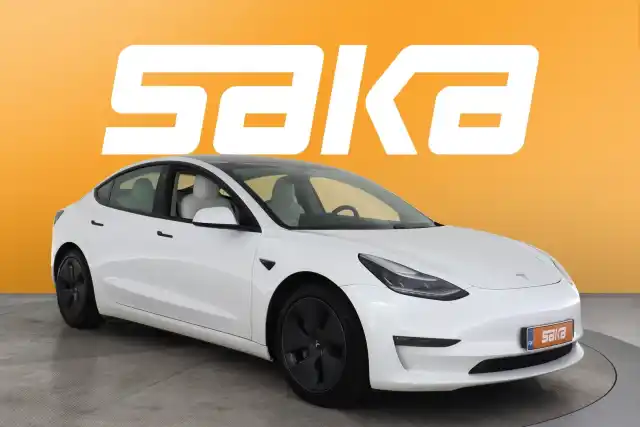 Valkoinen Sedan, Tesla Model 3 – VAR-20660