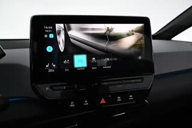 Valkoinen Viistoperä, Volkswagen ID.3 – VAR-20691