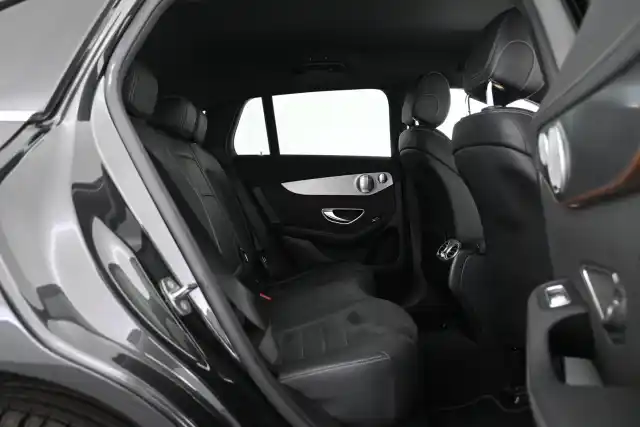Harmaa Maastoauto, Mercedes-Benz EQC – VAR-20841