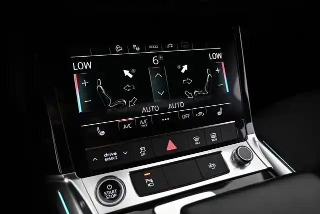 Musta Maastoauto, Audi e-tron – VAR-20966