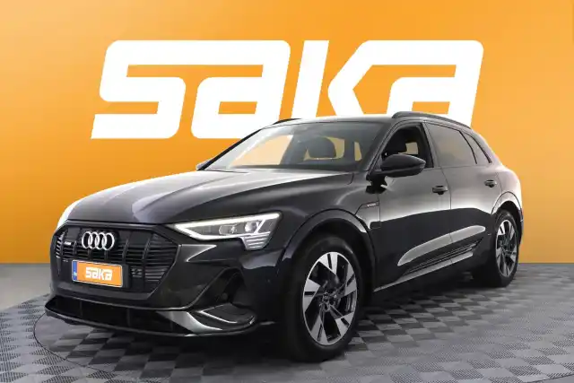 Musta Maastoauto, Audi e-tron – VAR-20966