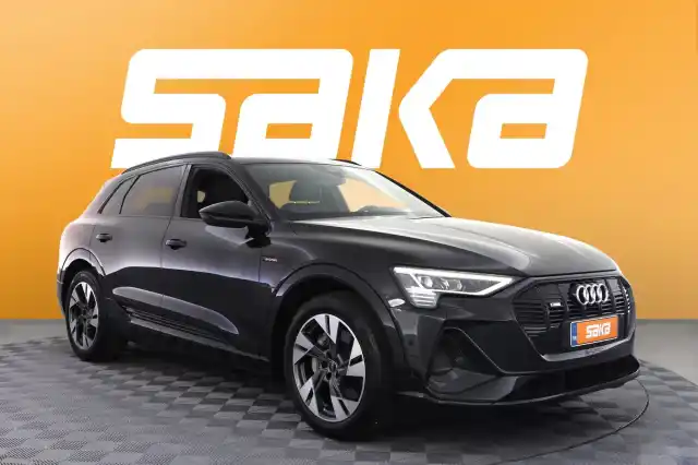 Musta Maastoauto, Audi e-tron – VAR-20966