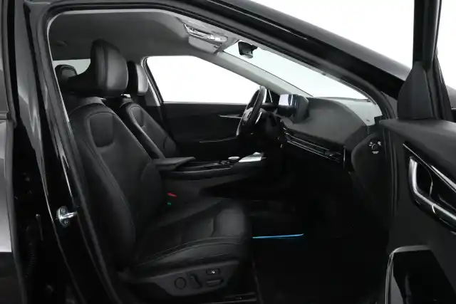Musta Maastoauto, Kia EV6 – VAR-21057