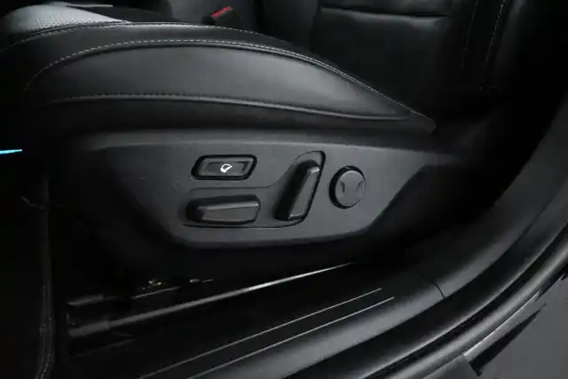 Musta Maastoauto, Kia EV6 – VAR-21057