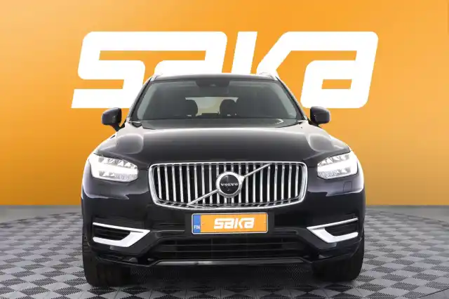 Musta Maastoauto, Volvo XC90 – VAR-21085