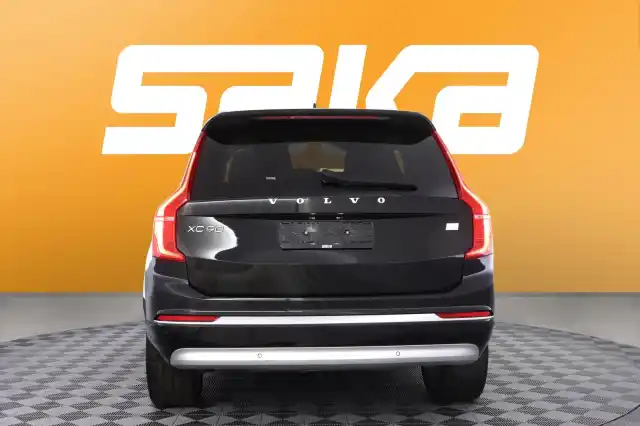 Musta Maastoauto, Volvo XC90 – VAR-21085