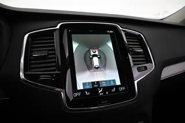 Musta Maastoauto, Volvo XC90 – VAR-21085