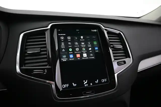 Musta Maastoauto, Volvo XC90 – VAR-21085