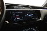 Sininen Maastoauto, Audi e-tron – VAR-21158, kuva 30