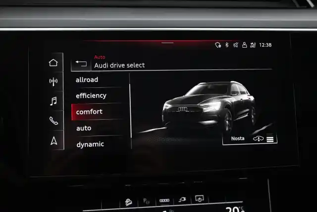 Harmaa Maastoauto, Audi e-tron – VAR-21276