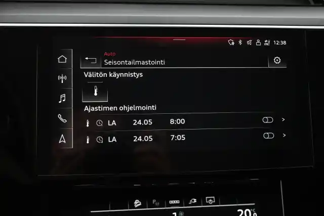 Harmaa Maastoauto, Audi e-tron – VAR-21276