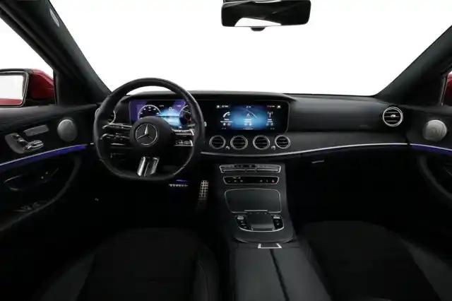 Punainen Farmari, Mercedes-Benz E – VAR-21344