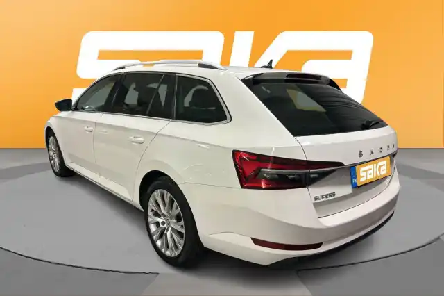 Vihreä Farmari, Skoda Superb – VAR-21493