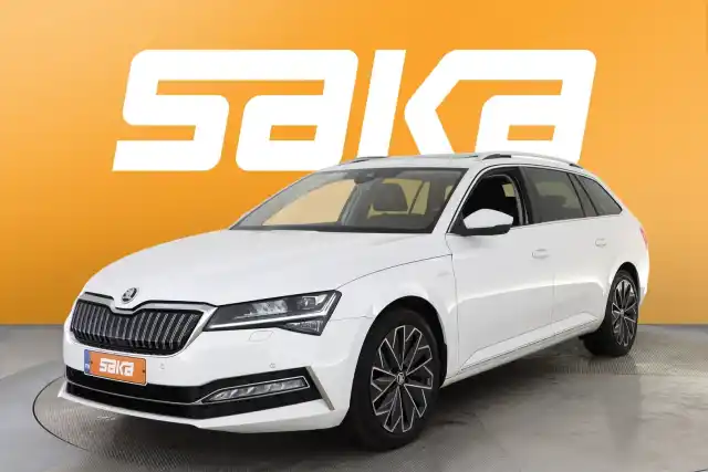 Valkoinen Farmari, Skoda Superb – VAR-21500