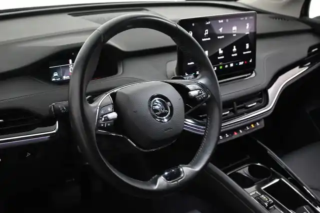 Musta Maastoauto, Skoda Enyaq – VAR-21502