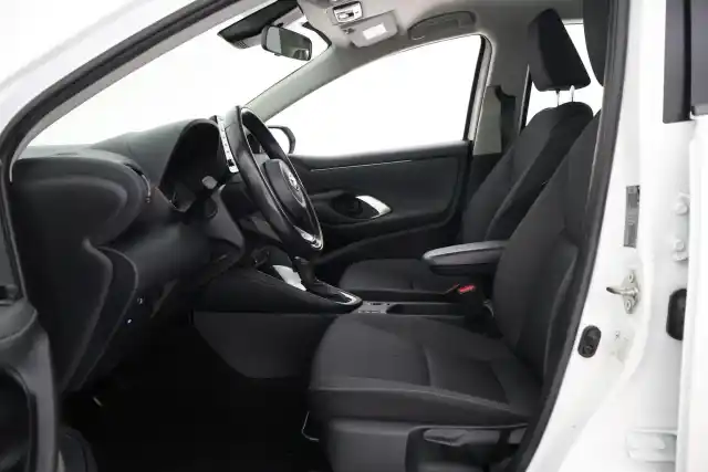 Valkoinen Viistoperä, Toyota Yaris – VAR-21625