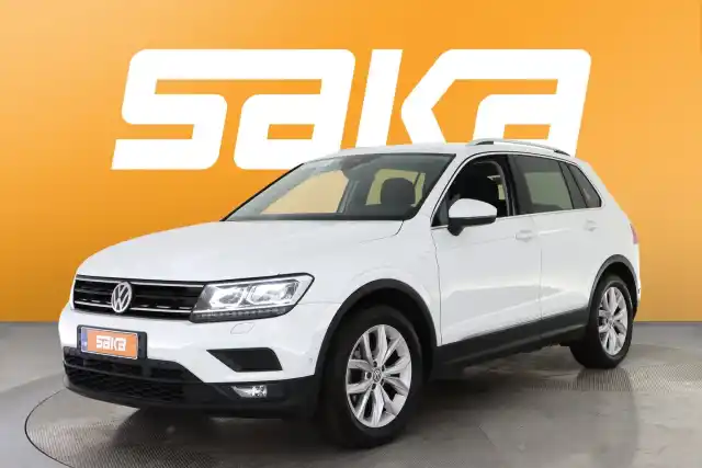 Valkoinen Maastoauto, Volkswagen Tiguan – VAR-21664