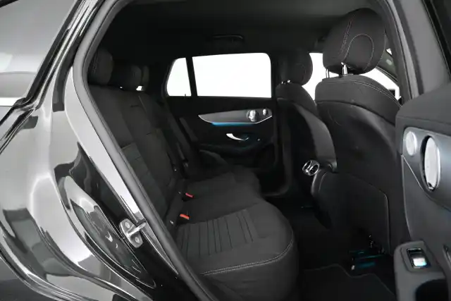 Harmaa Maastoauto, Mercedes-Benz EQC – VAR-21667