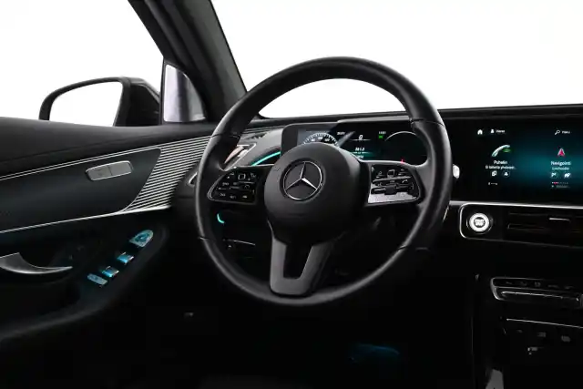 Harmaa Maastoauto, Mercedes-Benz EQC – VAR-21667