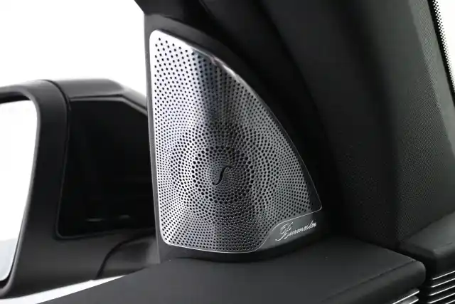 Harmaa Maastoauto, Mercedes-Benz EQC – VAR-21667