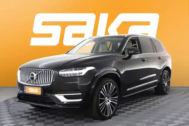 Musta Maastoauto, Volvo XC90 – VAR-21957