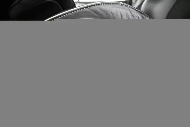 Harmaa Maastoauto, Volvo XC90 – VAR-22122
