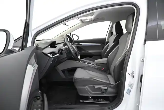 Valkoinen Maastoauto, Skoda Enyaq – VAR-22212