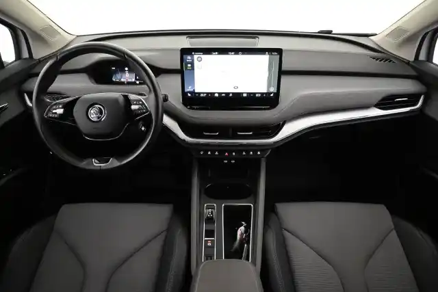 Valkoinen Maastoauto, Skoda Enyaq – VAR-22212