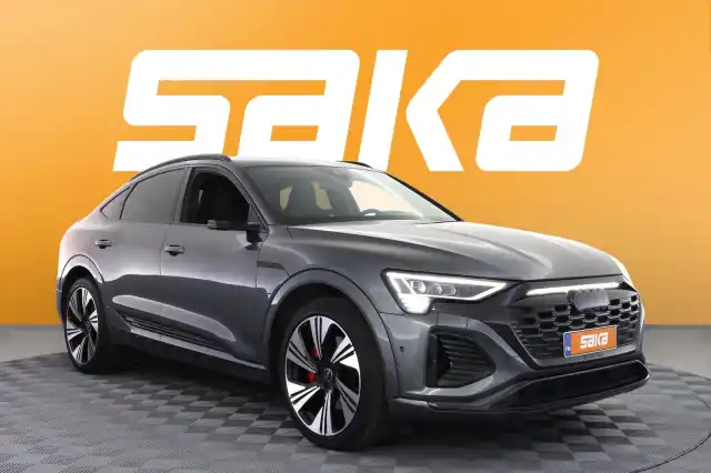 Musta Maastoauto, Audi Q8 e-tron – VAR-22414