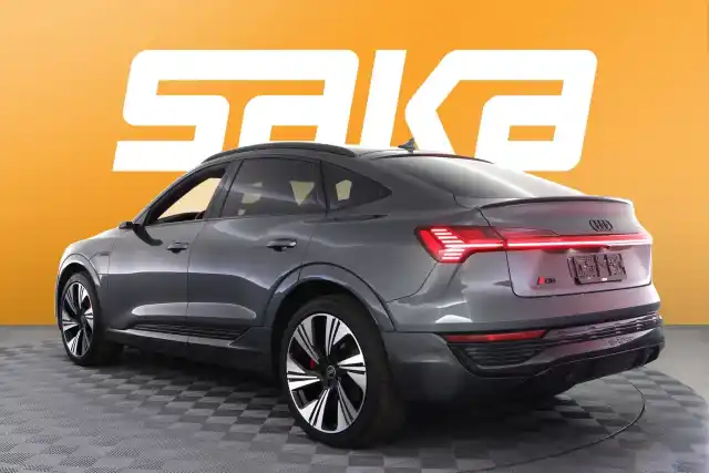 Musta Maastoauto, Audi Q8 e-tron – VAR-22414