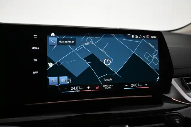 Sininen Tila-auto, BMW 225 – VAR-22443