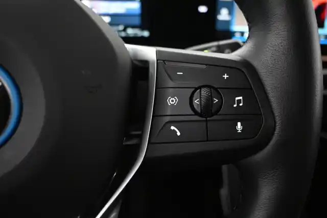 Sininen Tila-auto, BMW 225 – VAR-22443