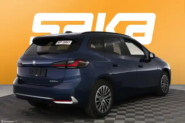 Sininen Tila-auto, BMW 225 – VAR-22443