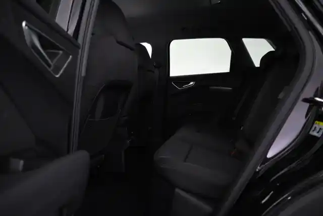 Musta Maastoauto, Audi Q4 e-tron – VAR-22804