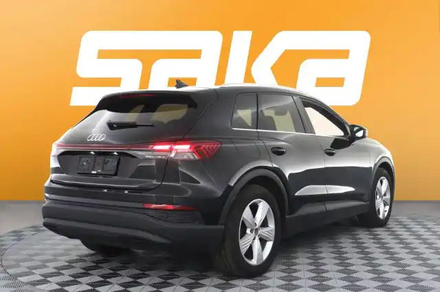 Musta Maastoauto, Audi Q4 e-tron – VAR-22804