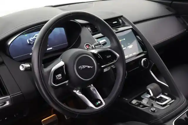 Harmaa Maastoauto, Jaguar E-PACE – VAR-22820