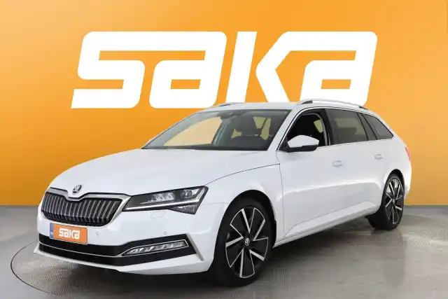 Valkoinen Farmari, Skoda Superb – VAR-22825