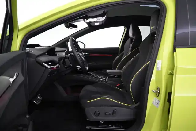 Vihreä Maastoauto, Skoda Enyaq – VAR-22852