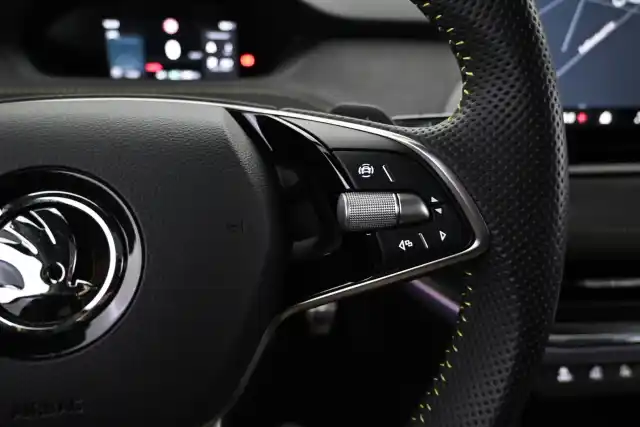 Vihreä Maastoauto, Skoda Enyaq – VAR-22852