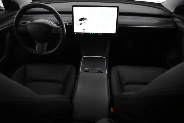 Valkoinen Sedan, Tesla Model 3 – VAR-22969