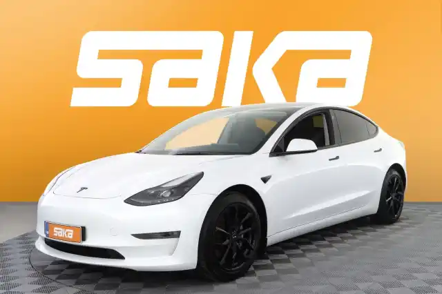 Valkoinen Sedan, Tesla Model 3 – VAR-22969