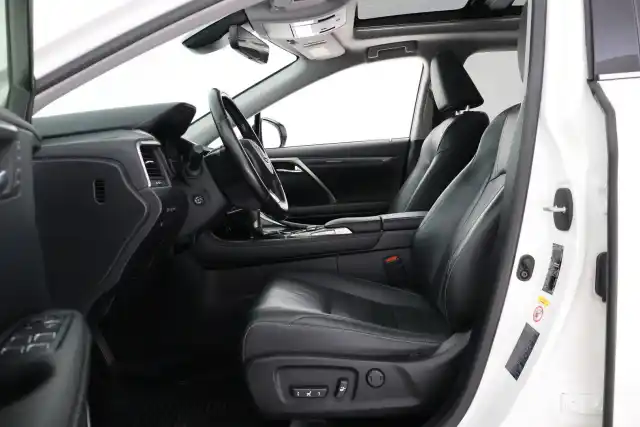 Valkoinen Maastoauto, Lexus RX – VAR-23038