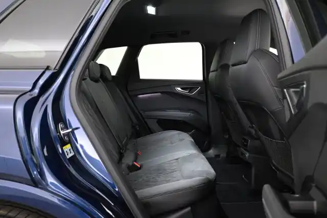 Sininen Maastoauto, Audi Q4 e-tron – VAR-23097
